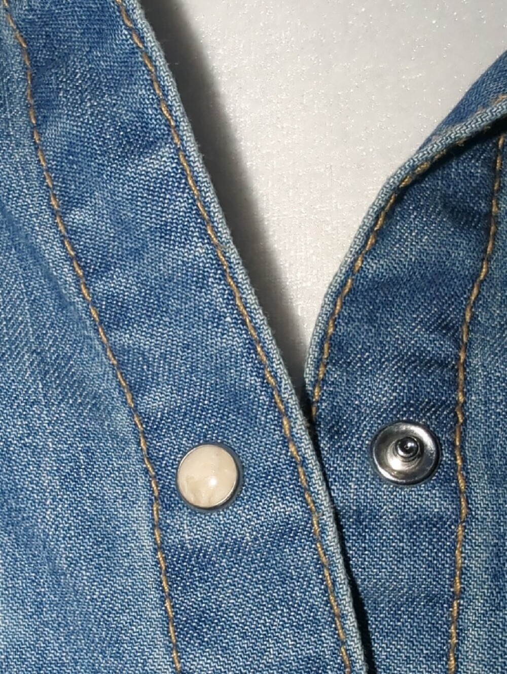H&M Light Blue Denim Top - Picture 5 of 9